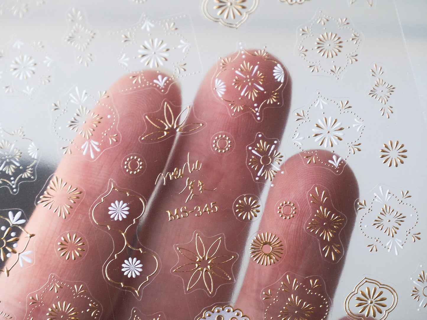 Gold Gilding Damask Floral Nail Stickers, White & Gold Ornamental Vintage Filigree Flower Nails Art