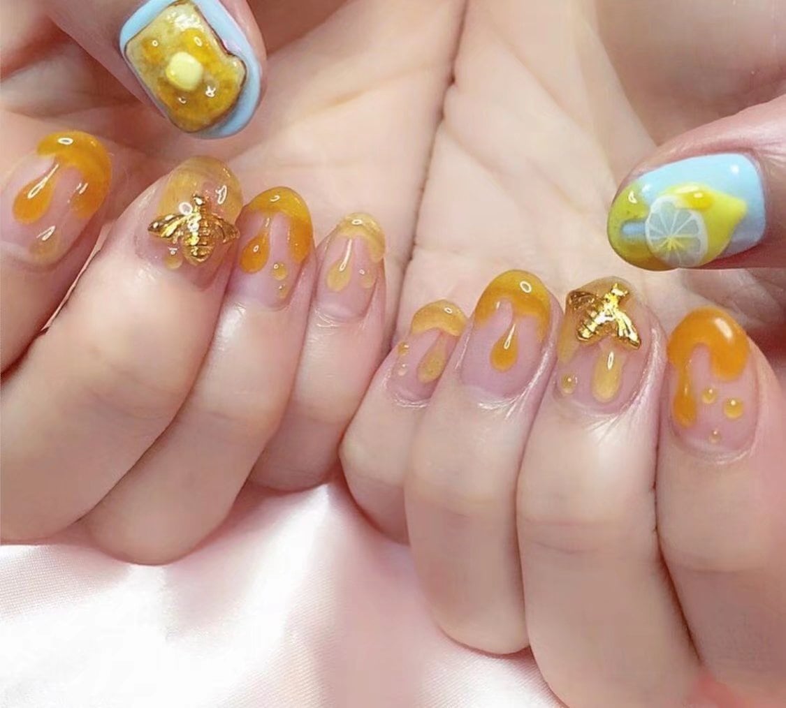 5 pcs 3D Bee nail decoration/ Bee golden Nail DIY nail deco Bee charm for nail gel mail polish design