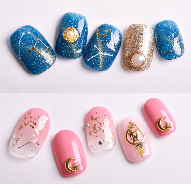 Gold planisphere nail sticker