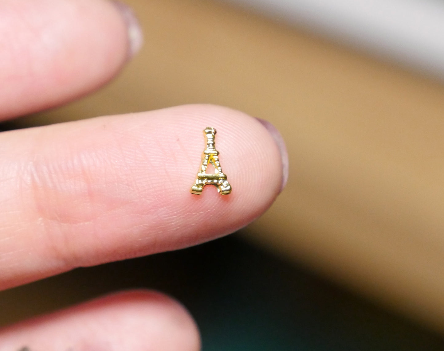 5 pcs Eiffel Tower Triumphal Arch Metallic Rivet Nail Studs Metal Decoration Travel Paris Dream Nail Art Decals Nail Polish