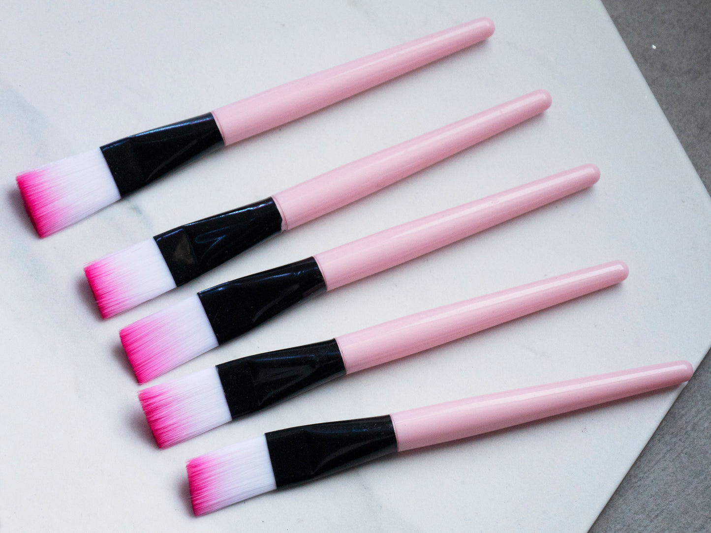 3 pcs Nail Dust Powder Removal Brush/ Flat Pink gradient Nail powders dusts clean Brushes/ Nail Tools for Acrylic UV Gel Glitter Pigment