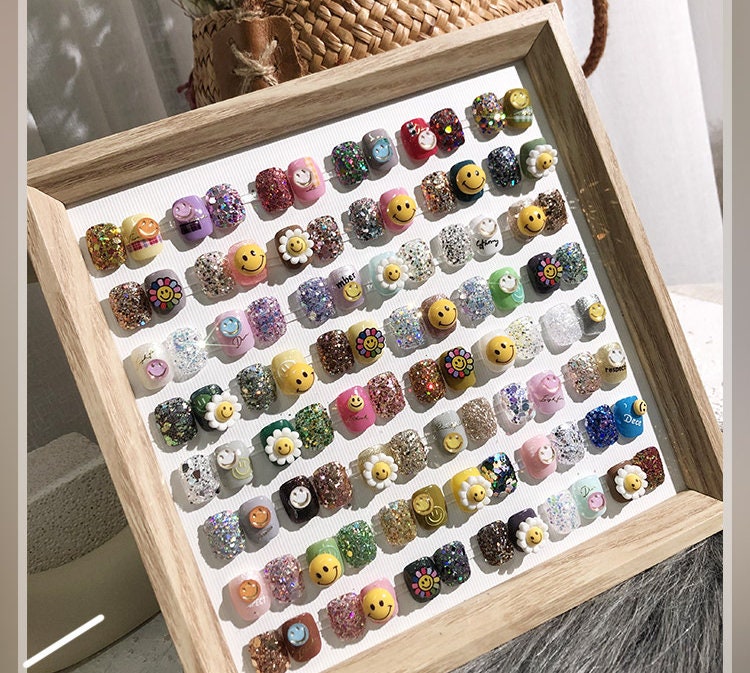 Smile Face Nail Art Charms/ Smiley Happy emoji DIY Studs