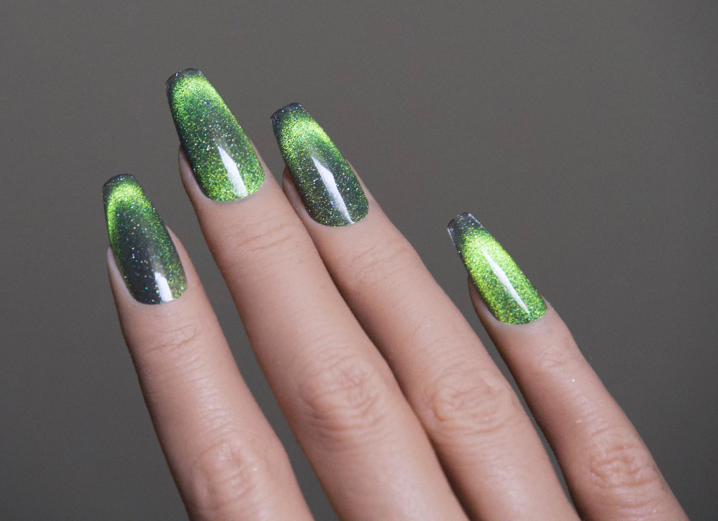 15ml Dream Dynamic Cat Eye Gel Galaxy Aurora Gel Polish/Magnetic Wide Glare Reflective Universal Glow Pink Green Blue Nail -Makybling