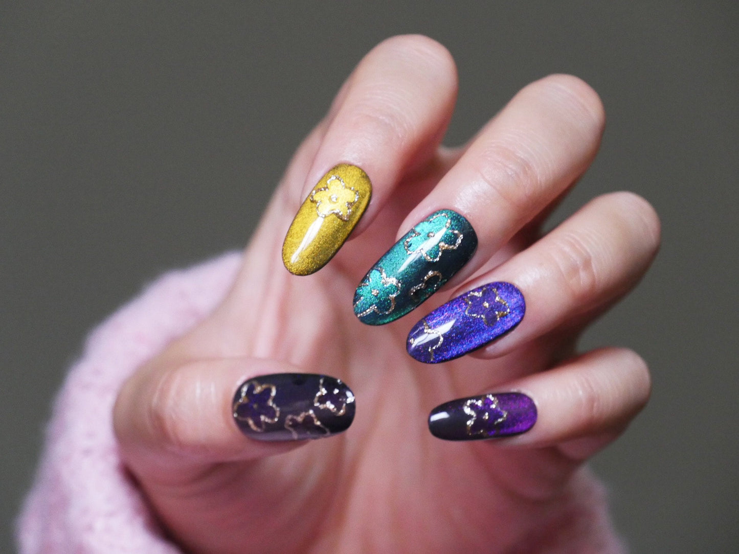 15ml Iridescence Cat Eye Gel Colorful Chameleonic Gel Polish/Magnetic Wide Glare Reflective Universal Galaxy Glow Pink Gold Nail -Makybling
