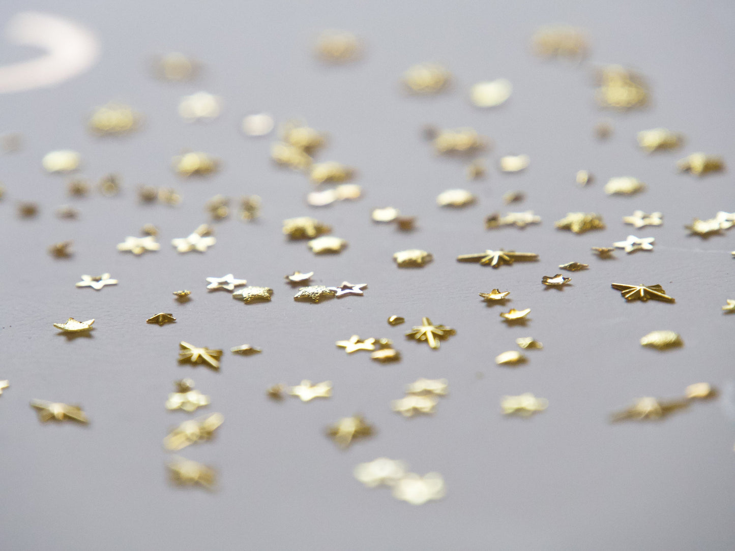 100pcs Gold Star Rivet Nail Decals/ Christmas Starry Theme Nail Supply Metallic Studs / Golden Quadrangular Stars Miniature