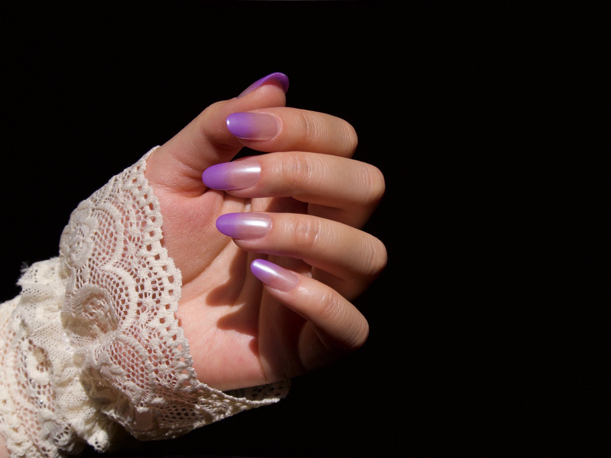 White Pearlescent Glow Chrome Nail Powder Mirror Effect/ Glazed Donut Nails Moonlight Effect Pigment Powder for Nail art