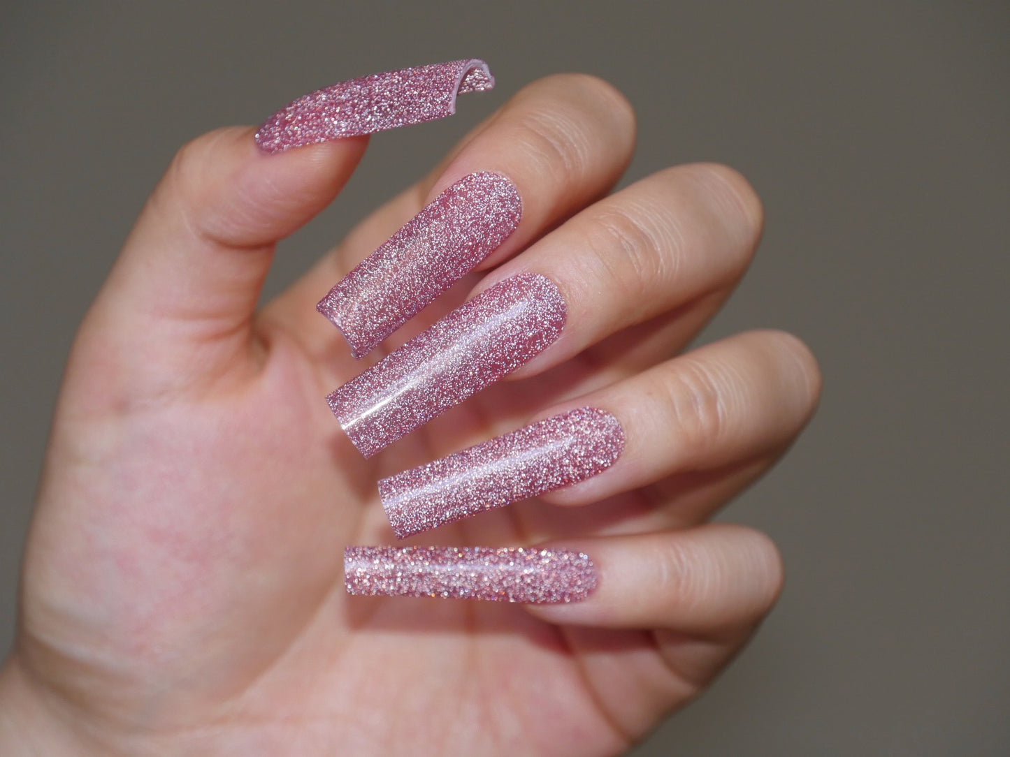 15ml Dazzle Nail Reflective Glitter Diamond UV Gel Nail Art Soak Off Sparkle Shiny UV Nail Polish Supply, Pink black 0.5 fl oz Makybling