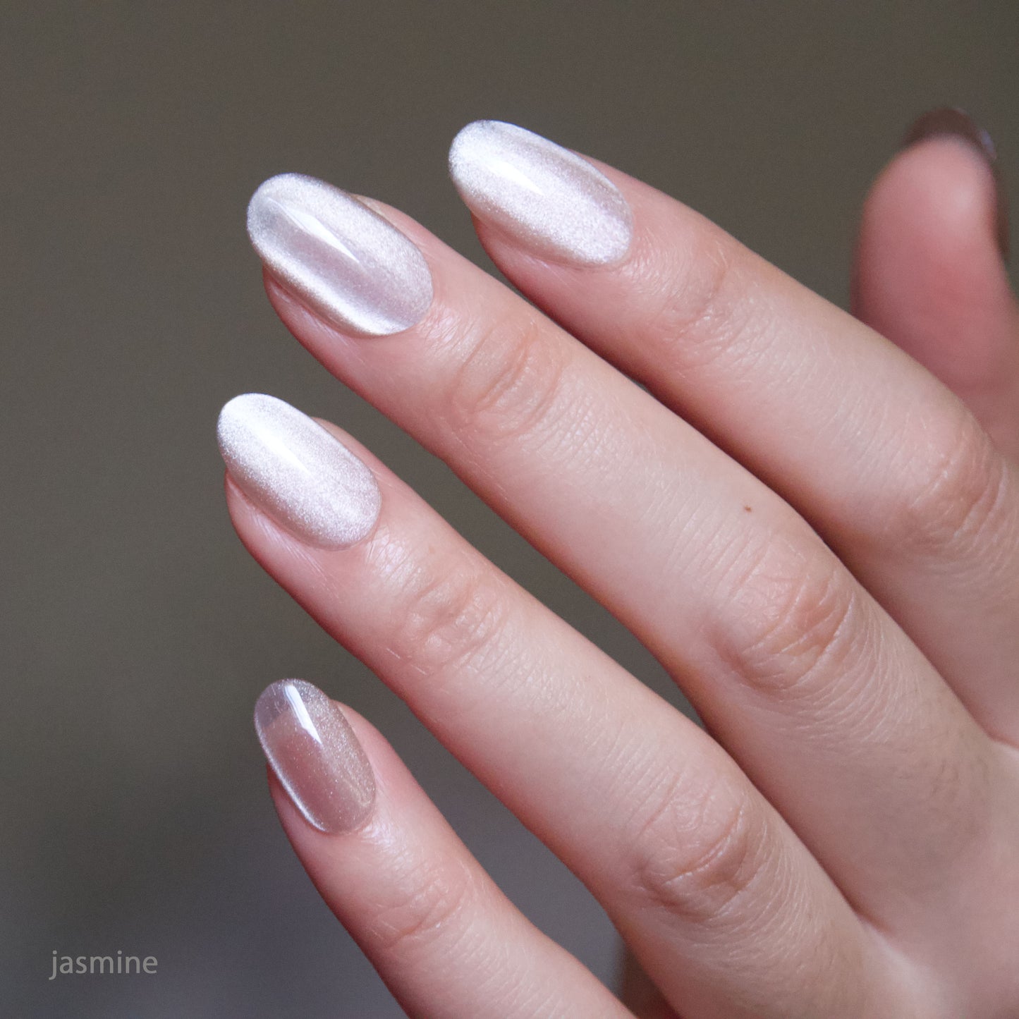 15ml Glass Cat Eye Gel Silky Moonlight Gel Polish/Magnetic Wide Glare Velvet Reflective Snowlight Glow Manicure Pedicure -Makybling