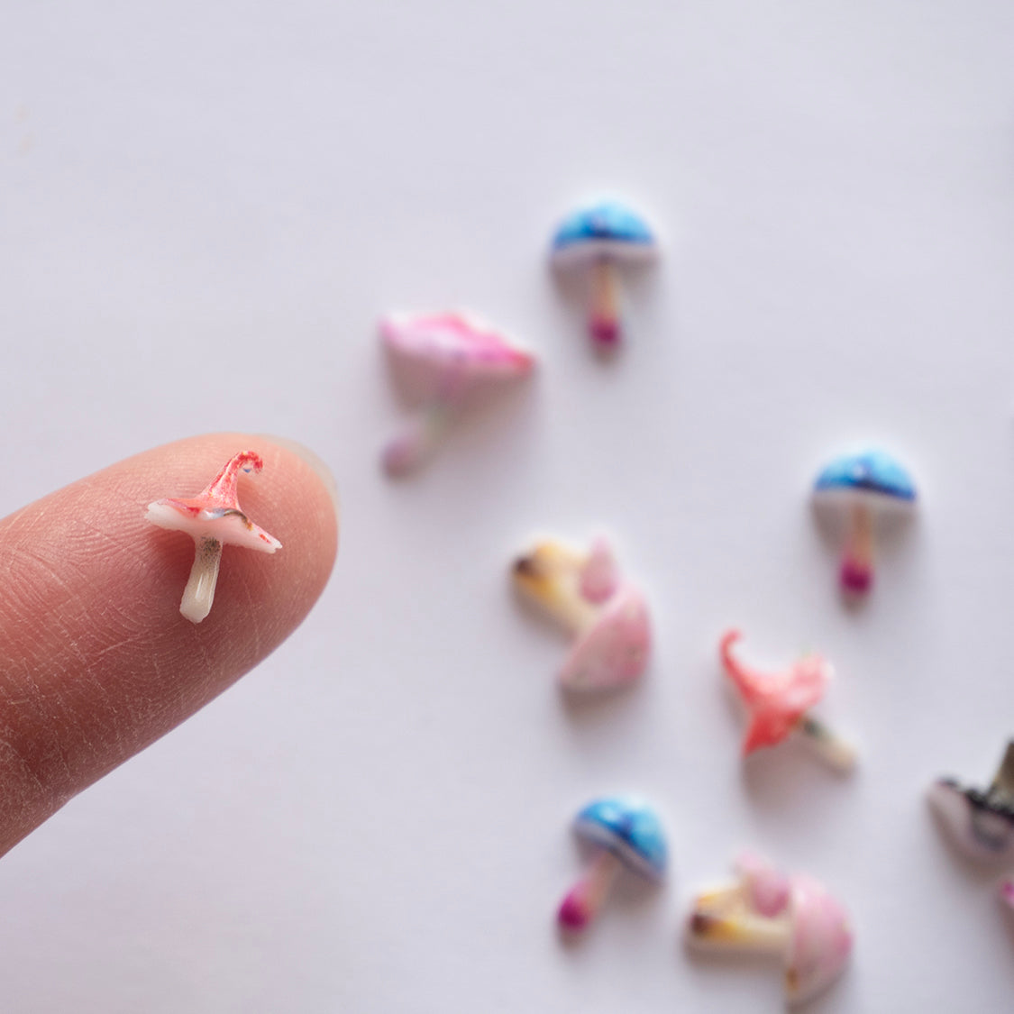 20pcs Cute Psychedelic Mushroom Nail Charms – Cartoon Mini Fungus Press-On Nail Decal | Trendy Kawaii 3D Nail Art Accessories