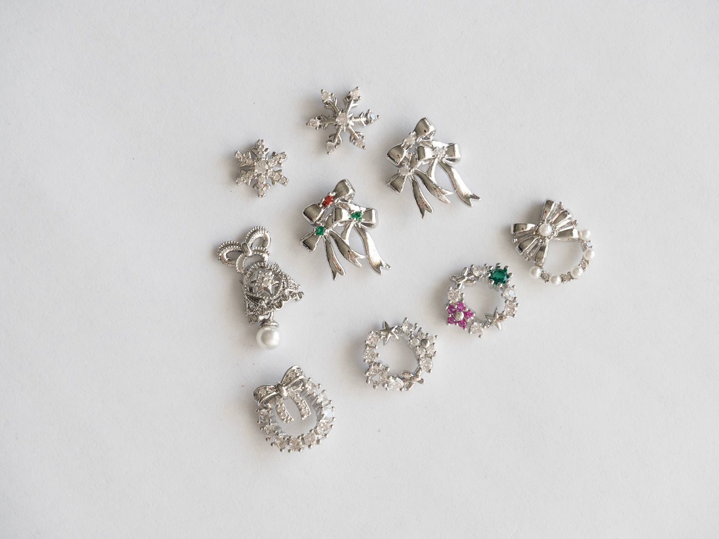 Christmas Jingle Bell Bow Tie Gold Nail Charm