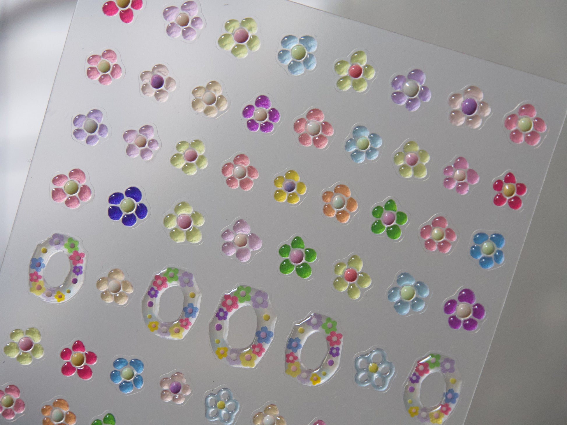Animal & Flower Balloon Jelly Nails Sticker/ Balloons Art Festive and Decorative Translucent 3D Epoxy Resin Dopamine Balloon Bouquets Nails