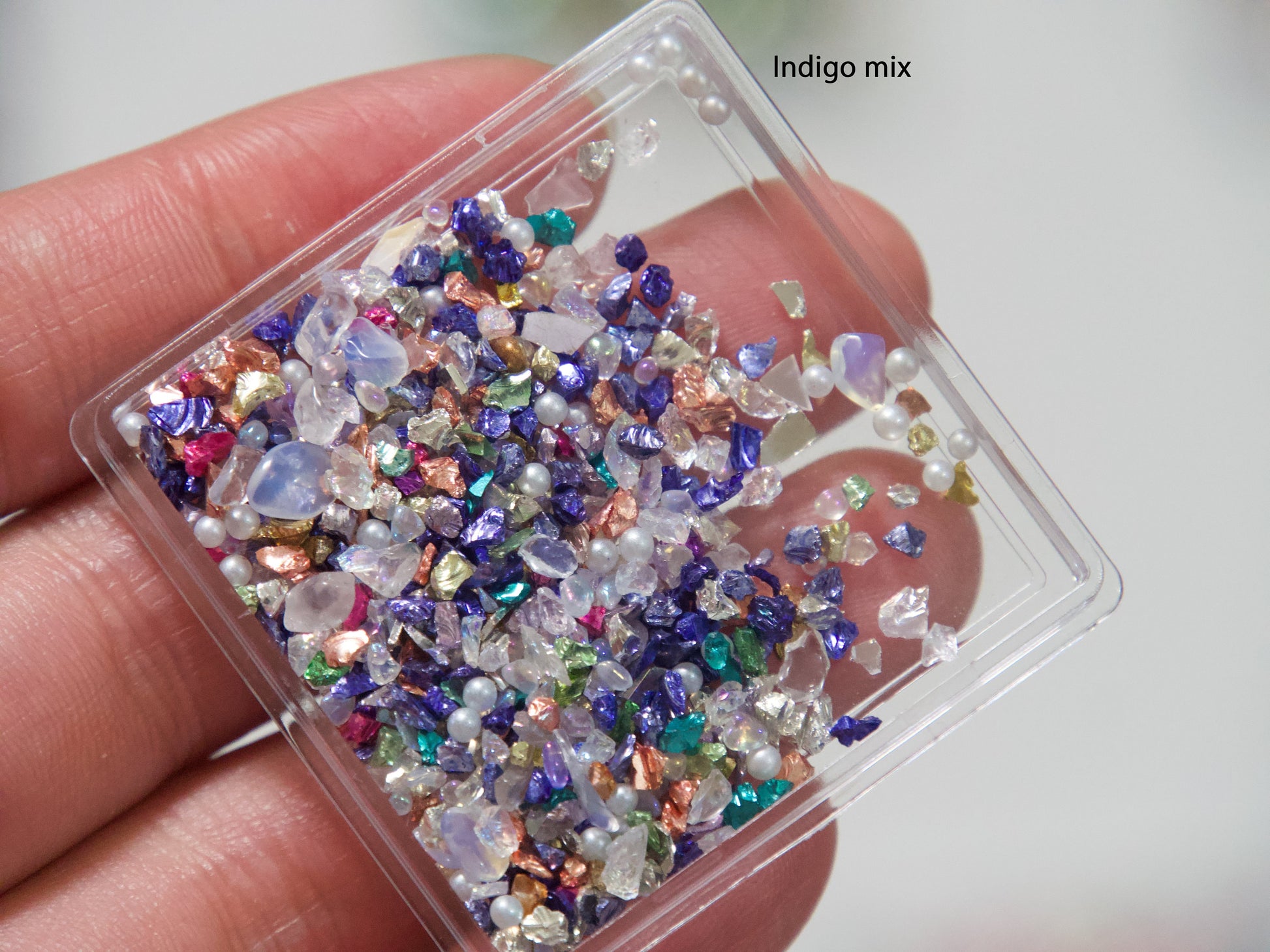 Broken Glass Irregular Pebbles Stones Mix/ Metallic Rocks Crafts Deco Embellishment Studs Crystal Quartz Pearls Mixed Supply Pink Green Blue