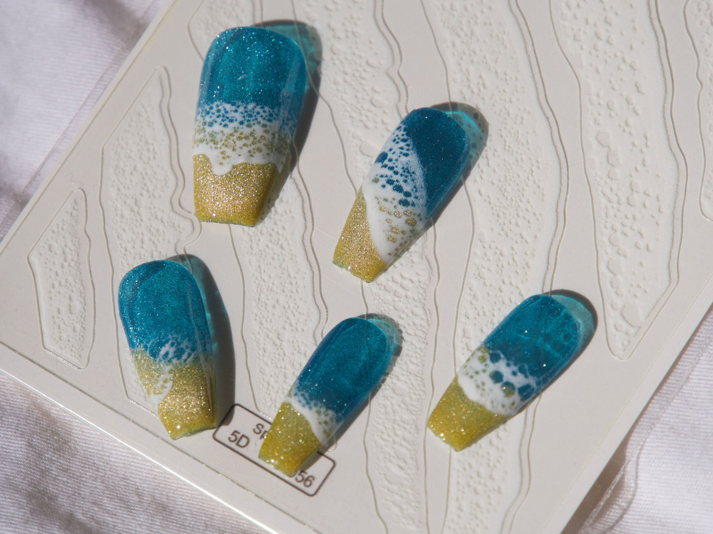 Ocean Wave Glitter Nails That Shine