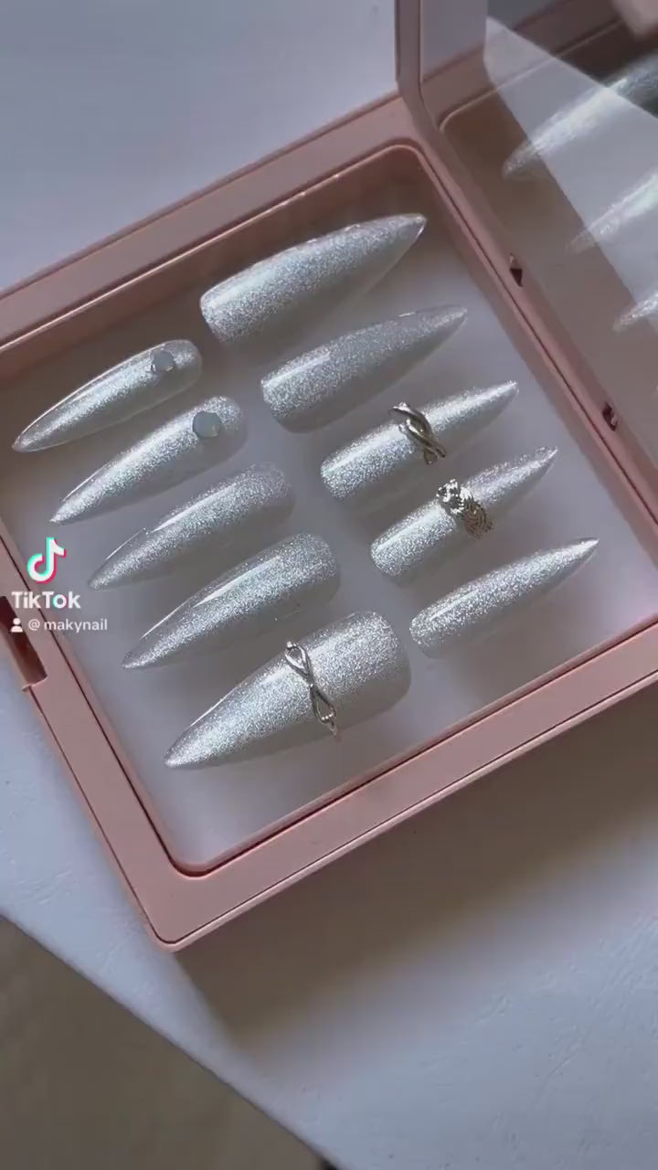 White Velvet Wide Glare Magnetic Cat Eye Nails Customized Press on Nail