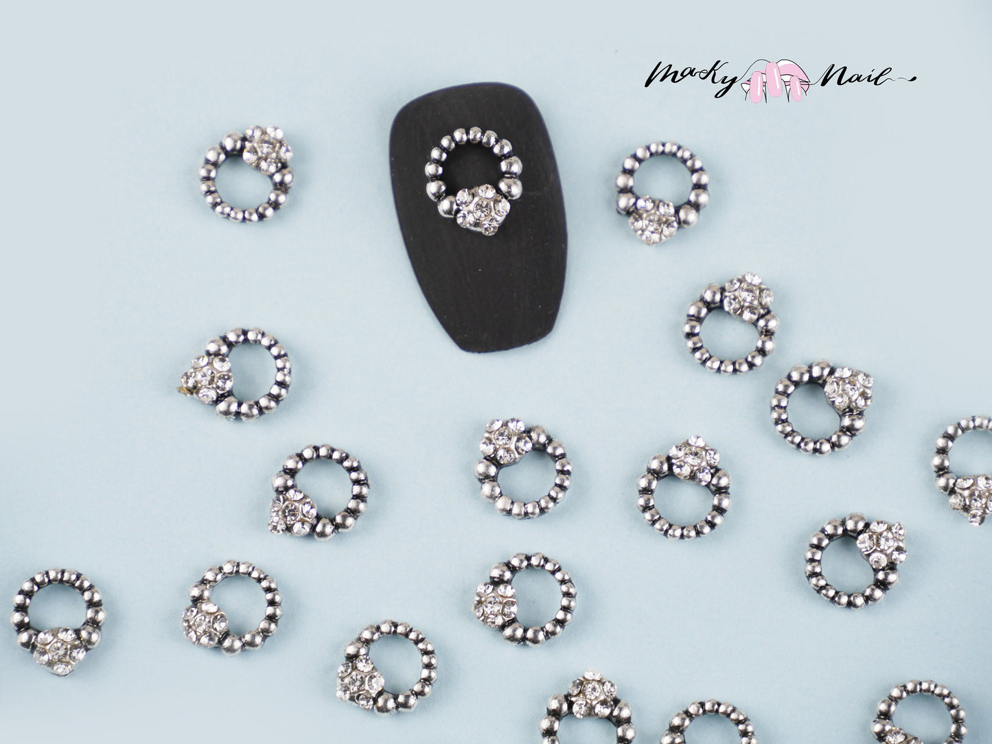 3 pcs vintage wreath design 3D Metallic Rhinestone nail studs / hollow out beads circle charm Nail design nail art