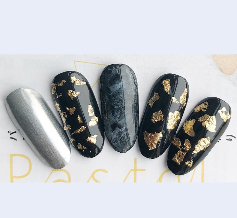 Gold Flakes for Resin, Gold Foil for Nails, Gold Foil Flakes Imitation Gold  Leaf for Jewelry Resin, Nails and Jewelry Making 