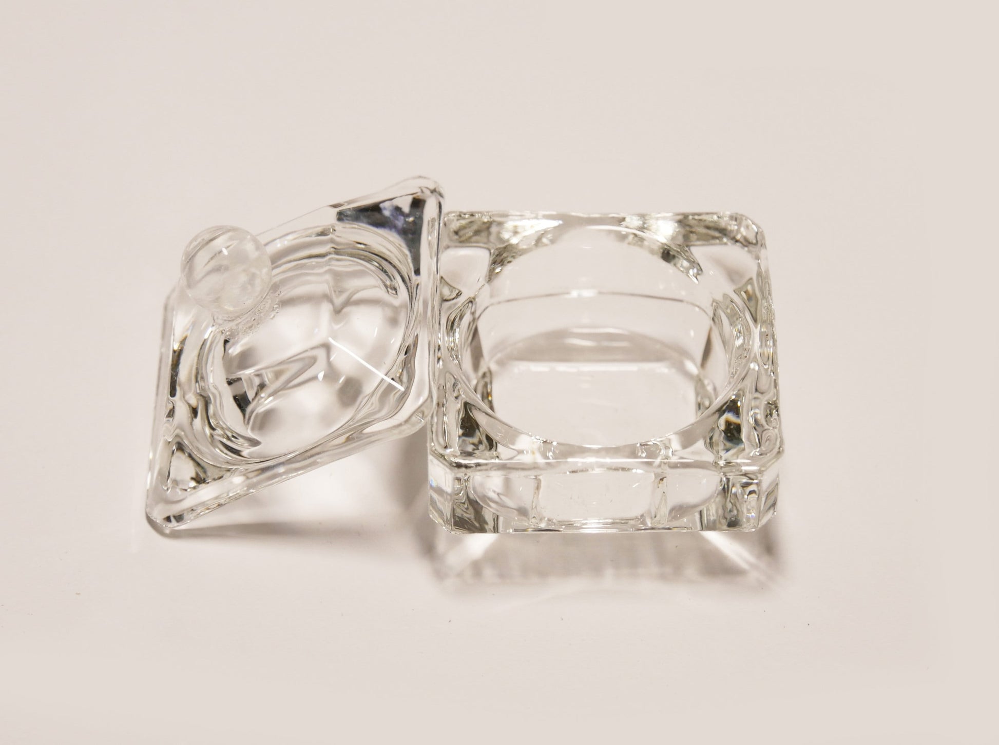 Nail Crystal Glass Cup/ Nail Art Liquid Storage Powder Washing cup Jar/ Nail Brush Cleansing Cup with Lid Salon Manicure Tool