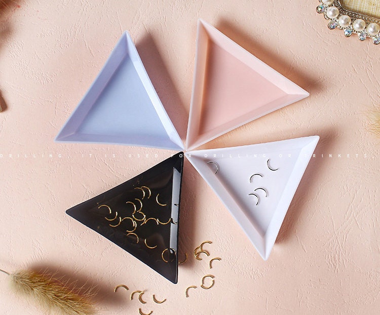 2 pcs Triangle tiny crystal container/ Nail deco plate/ jewelry crystal box/ rhinestone supply placement container/ nail studs storage