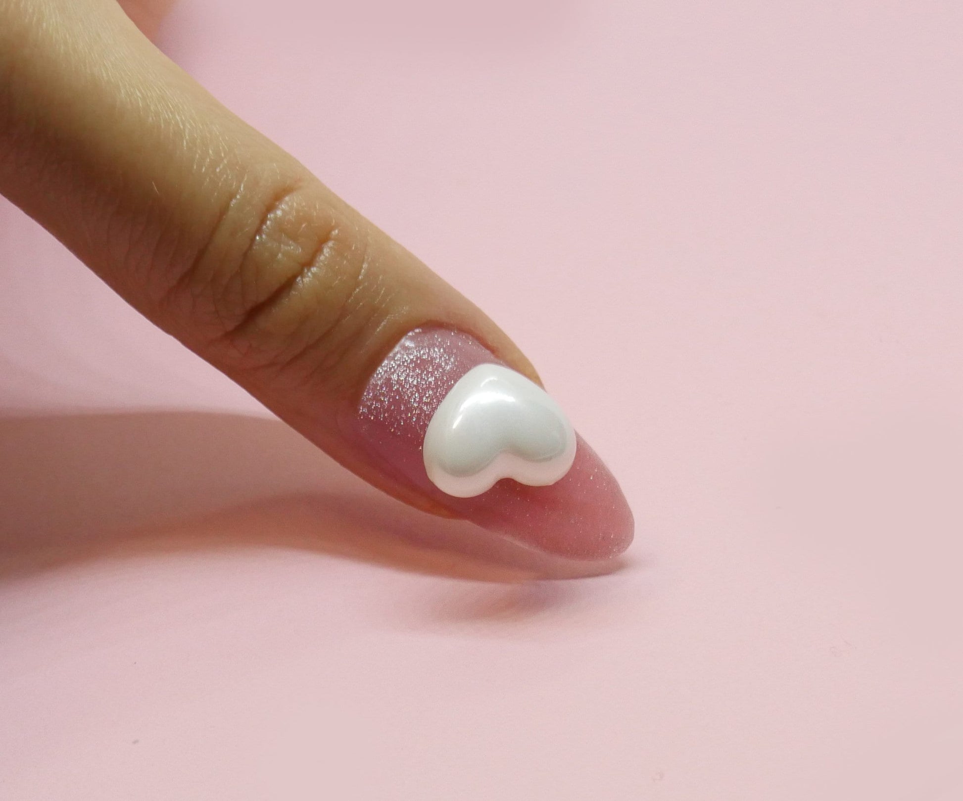 3D Spinning Heart Nail decoration/ Pearly fast speed rotating plated nail jewelry/ Pearlescent Spinning rotating nail deco Valentine