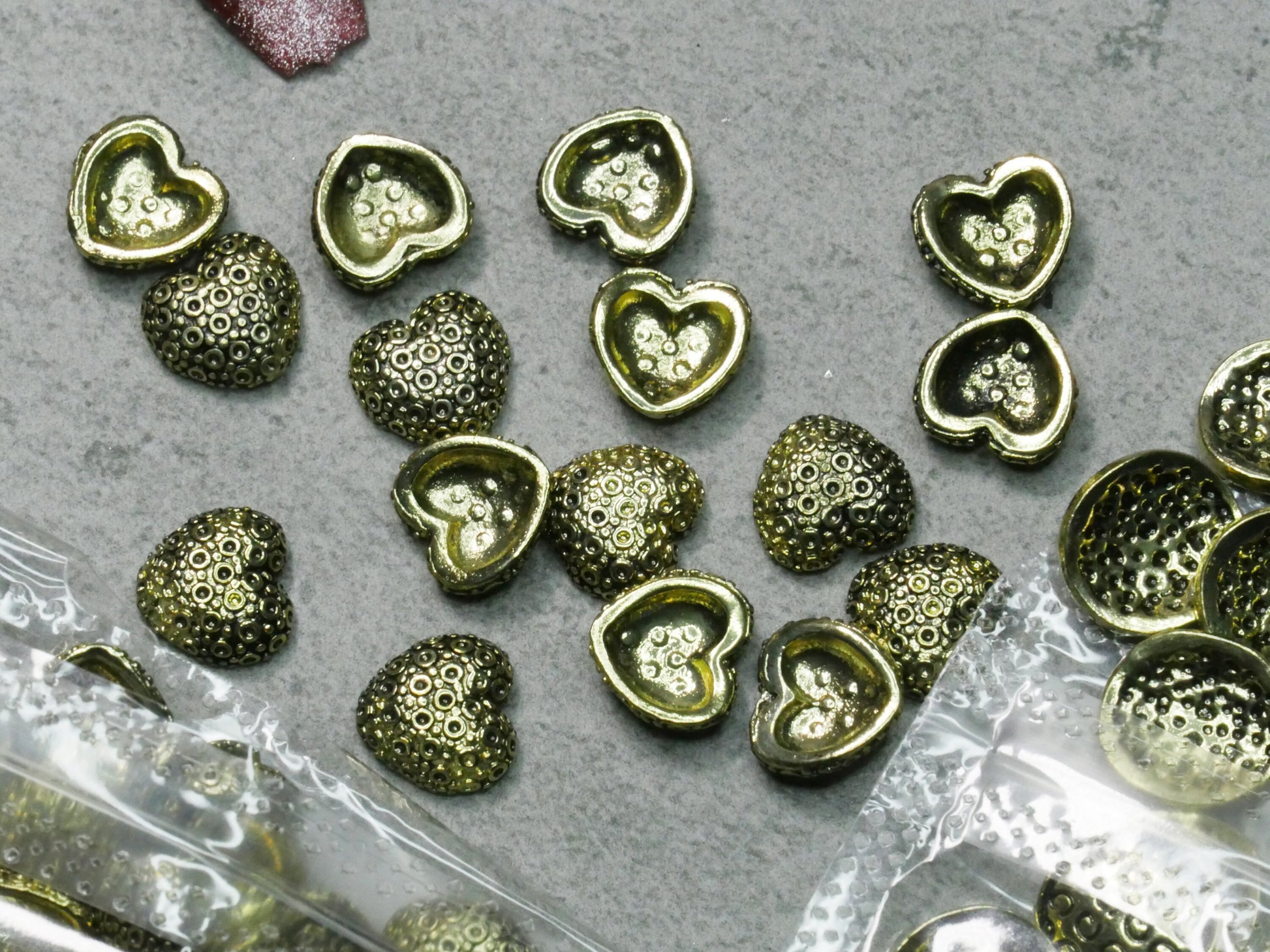 9 pcs 3D Antique Vintage Punk Teddy bear nail decoration/ Bronze Metallic Heart Shaped Decal Nail DIY deco