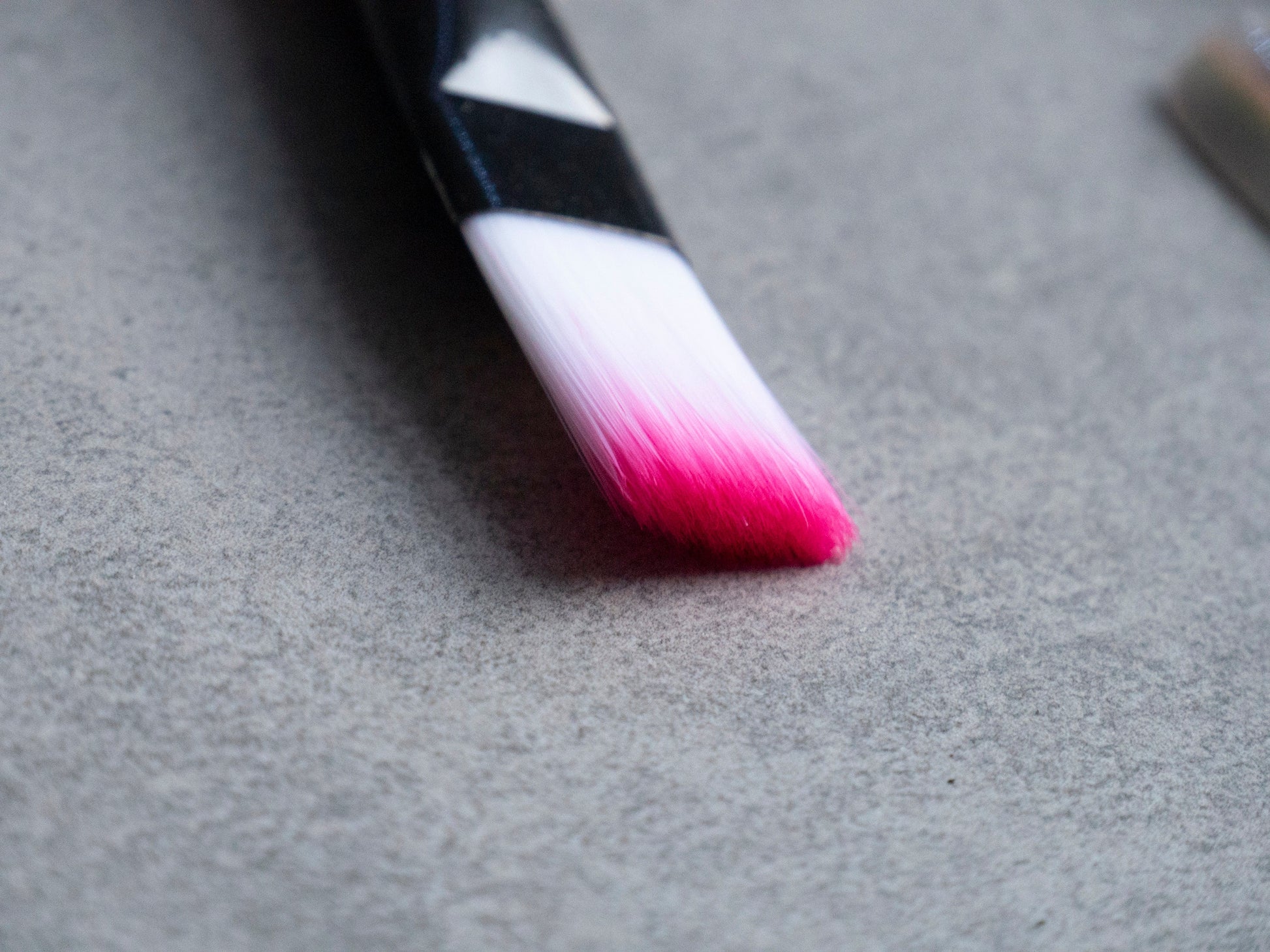 3 pcs Nail Dust Powder Removal Brush/ Flat Pink gradient Nail powders dusts clean Brushes/ Nail Tools for Acrylic UV Gel Glitter Pigment