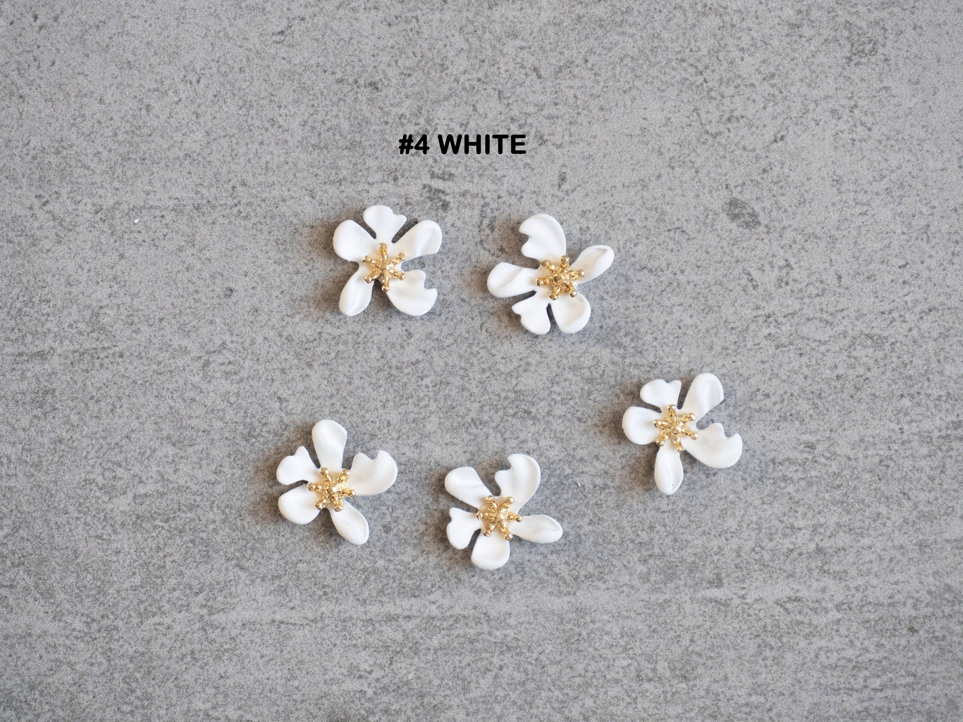 5 pcs Asymmetric Sakura flowers nail jewelry /Metallic Lilacs floral nail art charm / 3D nail design decor Supply
