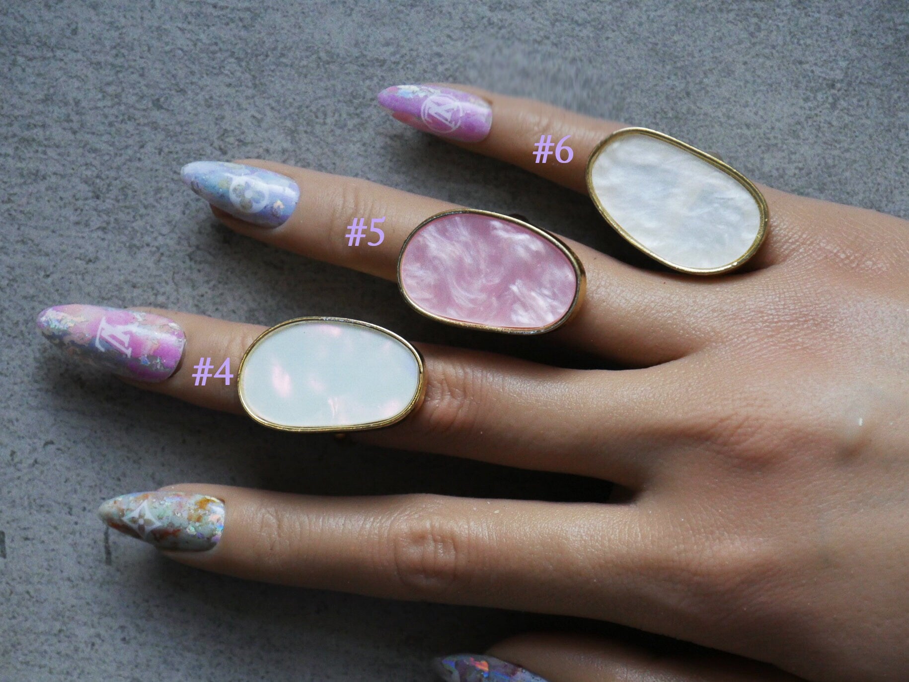 Pinctada Painting Palette Ring/ Golden Edged Mini Finger Dishes Color Mixing UV Gel Polish Paint Tool/ Shell Nail Detailing Design Tool