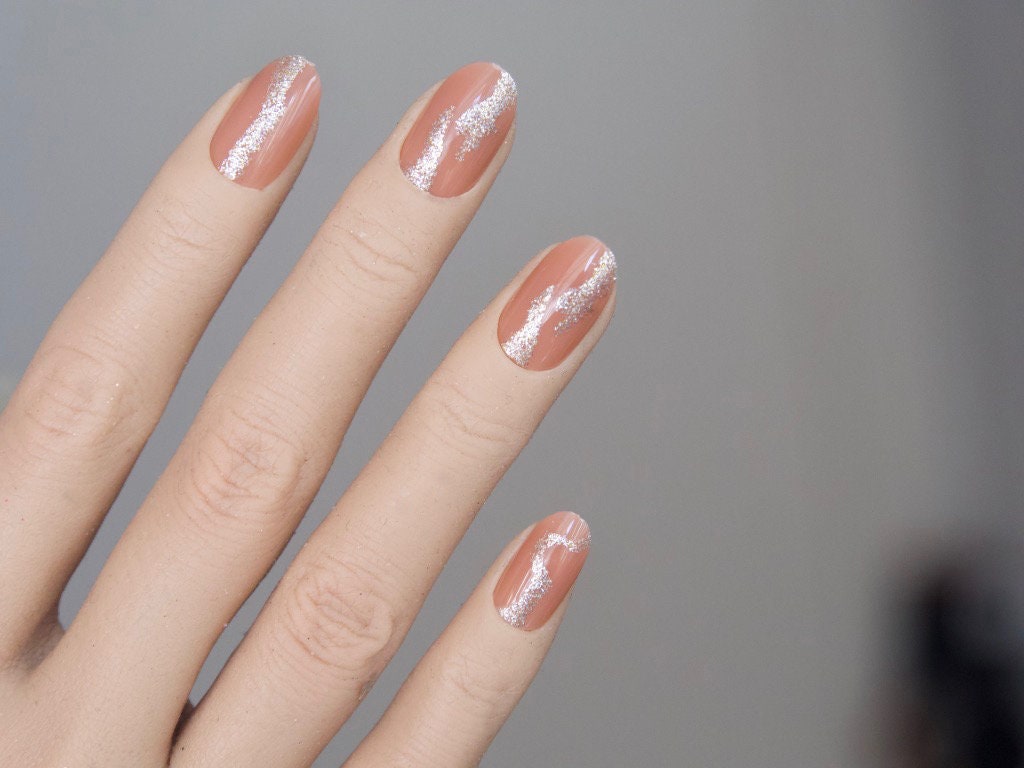 nail designs for round nails