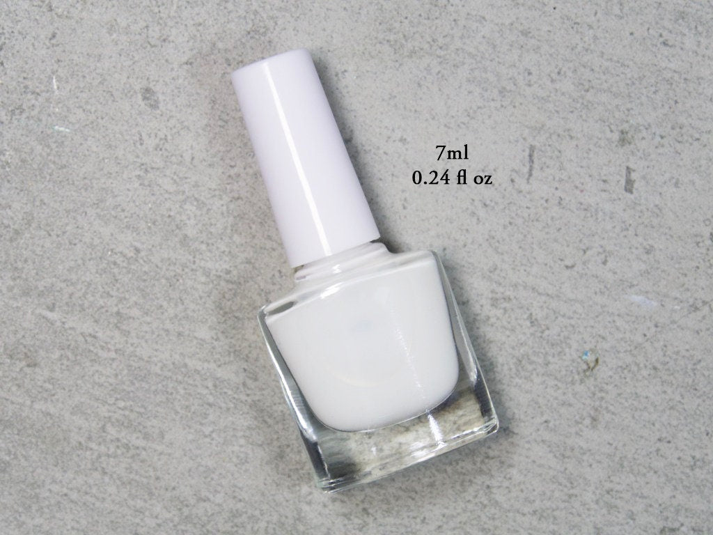7ml nail defender liquid polish/ peel off nail protector/ nail polish/ UV gel spill out fast air dry nontoxic/ Nails Supply