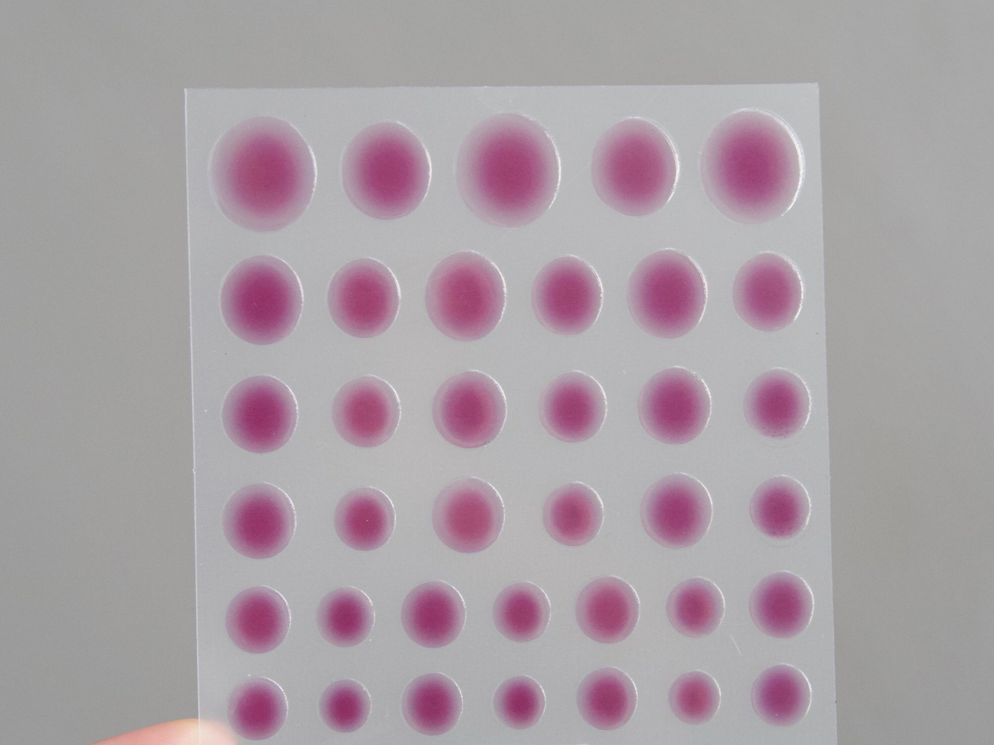 Radial-gradient Nail Art Stickers Self Adhesive Decals/ Pink Purple Spherical Circular Gradient Nail Art Supply Easy to peel off