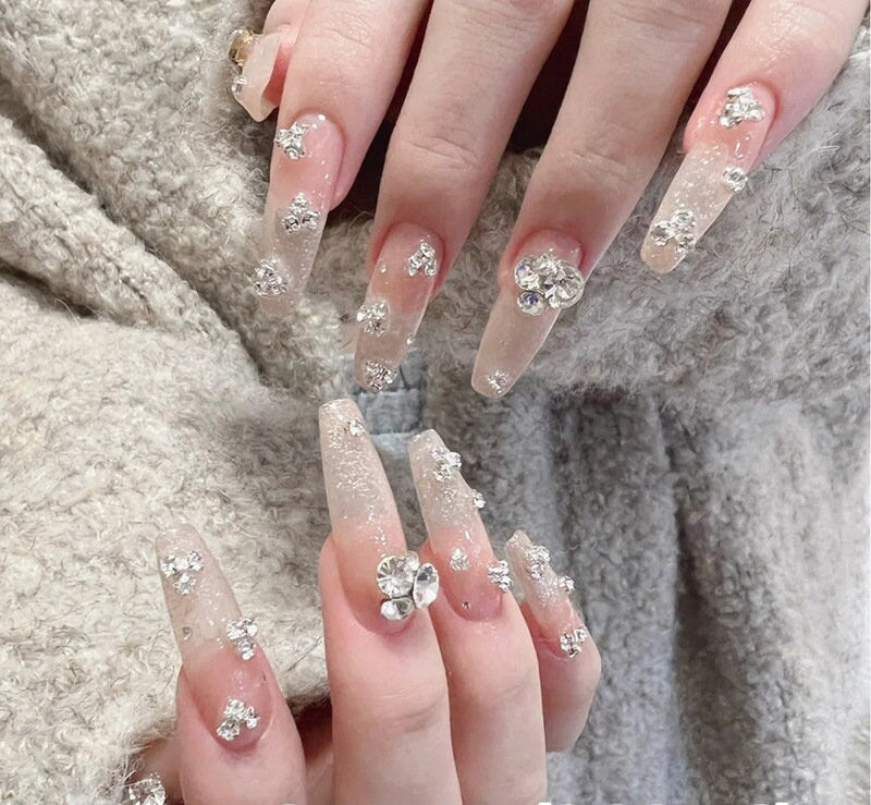 100pcs Pointed Back Clear Diamonds Glass Crystal Beads Nail Studs