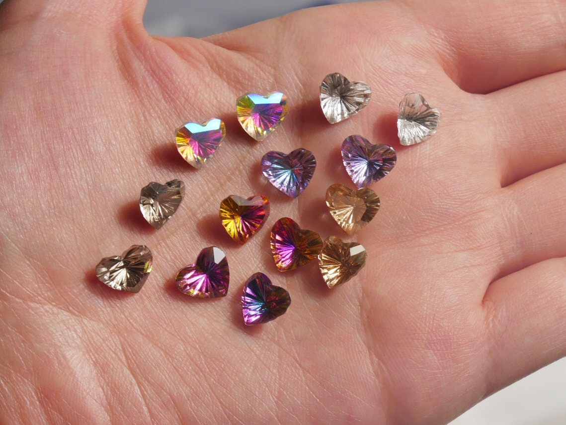 2pcs Aurora Iridescent Heart 3D Nail Ornament Decal/ Shine Heart Diamond Nail Jewelry Studs