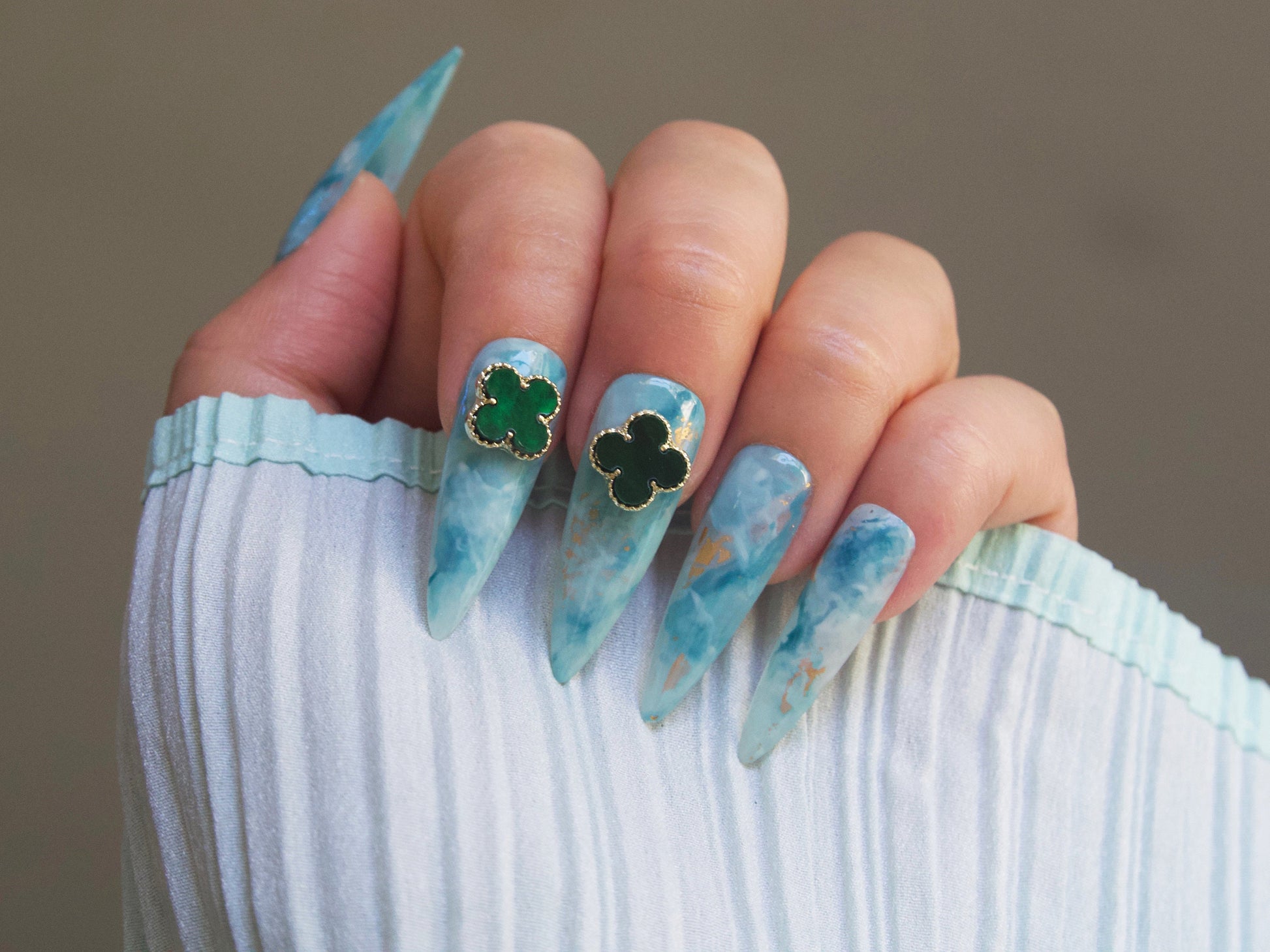 2 pcs Four Leaf Clover gold 3D Metallic Rhinestone nail studs / Mother-of-pearl White charm Nails supply Jewelry Supplies