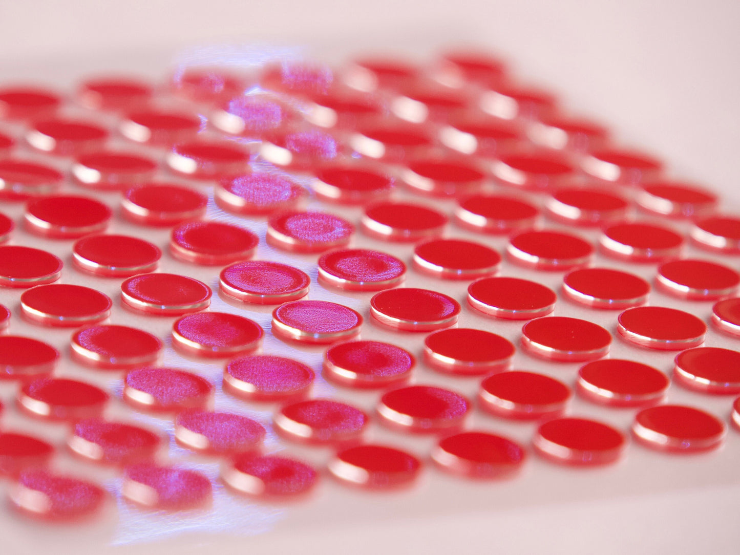 100pcs Transparent Double-Sided Tape Stickers Round Nail Color Tag Display Tape/ No Traces Adhesive Sticker for Press Ons Super Sticky