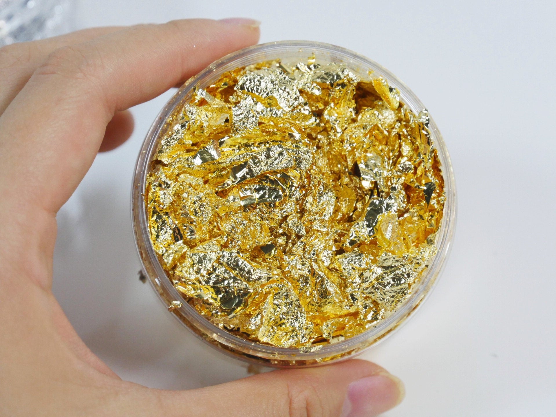 Gold Leaf Gilding Resin Flakes Gold Metallic Foil Flakes for Nail