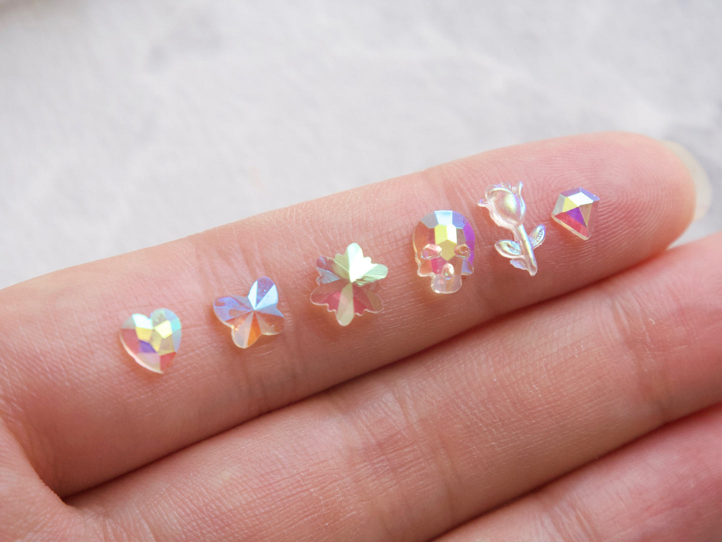 60 pcs Polar Light Illusion Clear Back Acrylic nail Accessories/Butterfly Heart Diamond Skull Rose AB Crystal