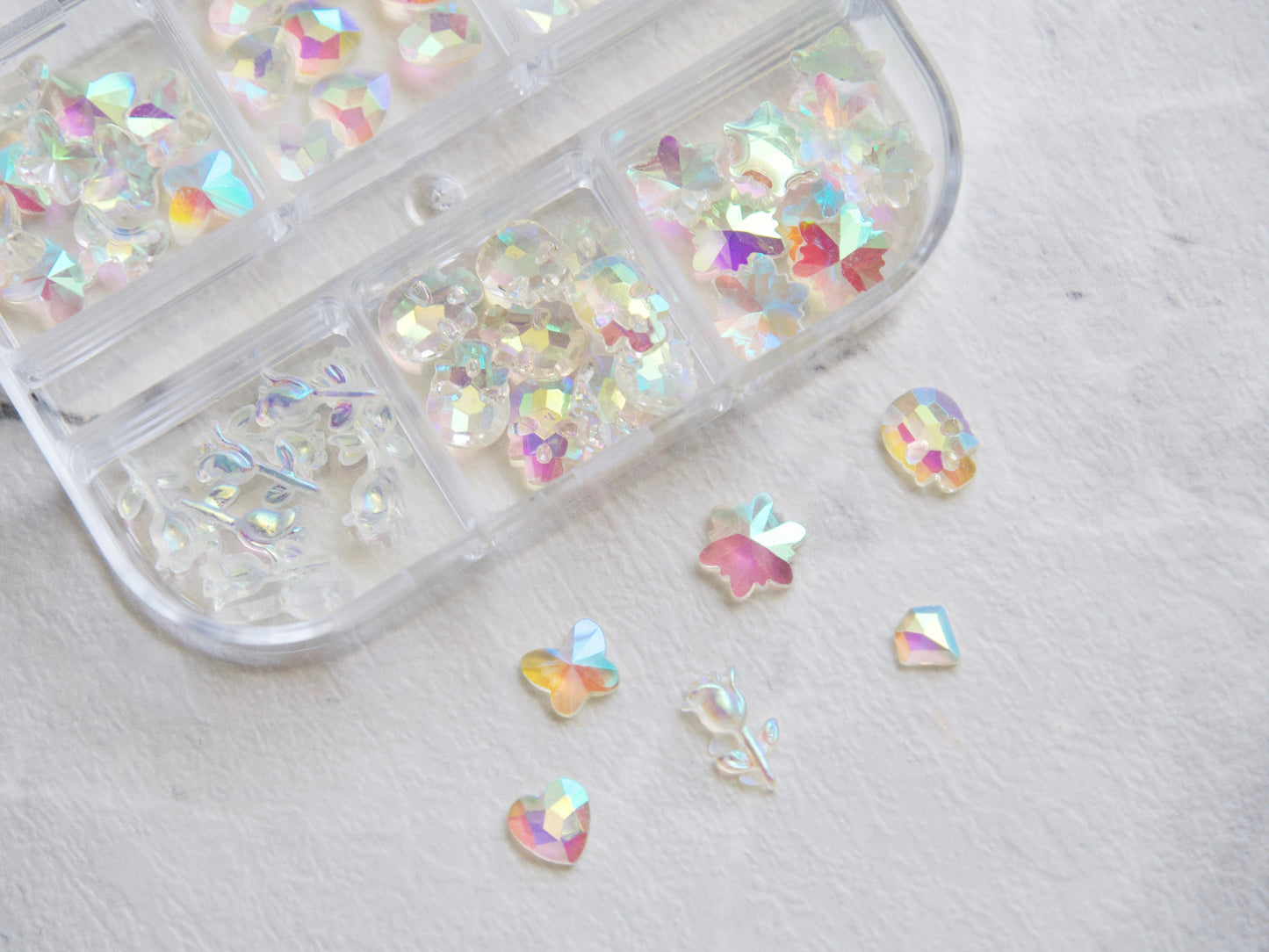 60 pcs Polar Light Illusion Clear Back Acrylic nail Accessories/Butterfly Heart Diamond Skull Rose AB Crystal
