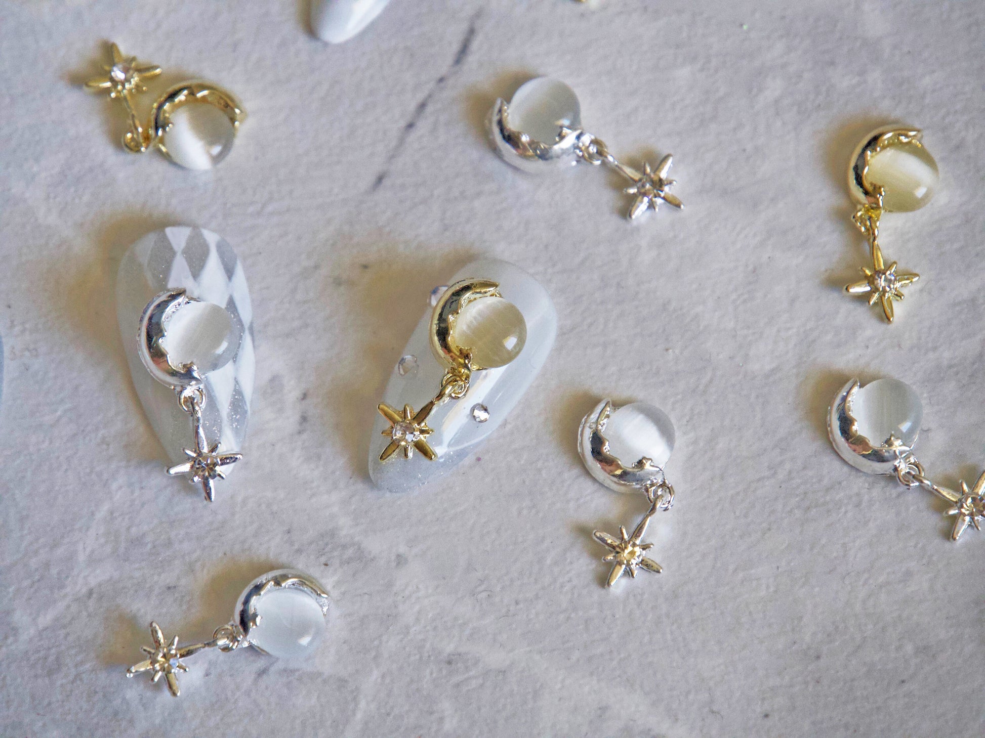2pcs 3D Moon & Star Cat Eye Stone Nail Decals/ Silver gold Starry Sky Nail Jewelry decoration