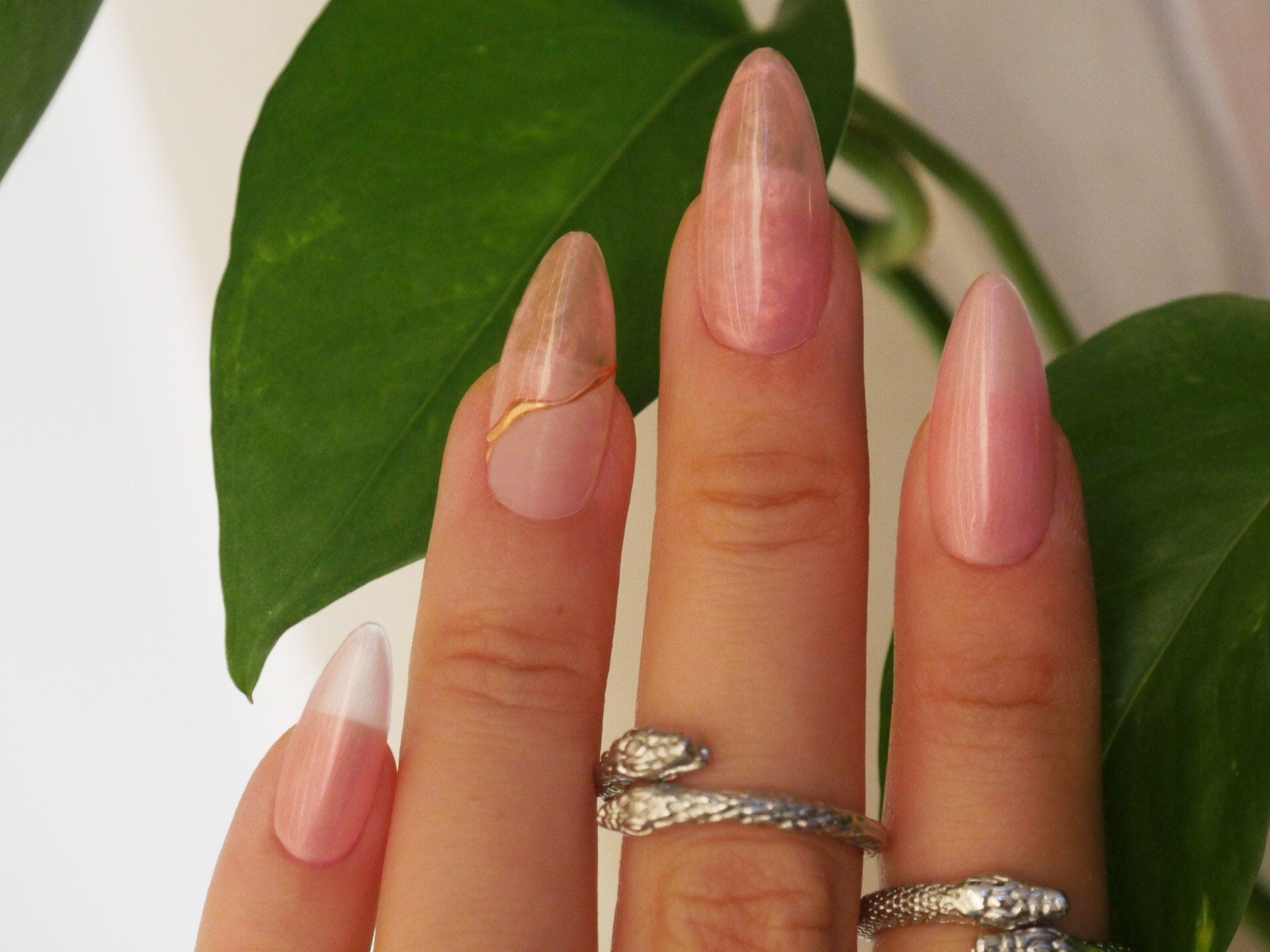 15ml Pearly Pink UV Gel Polish/ Mermaid Shimmer Nail Gel