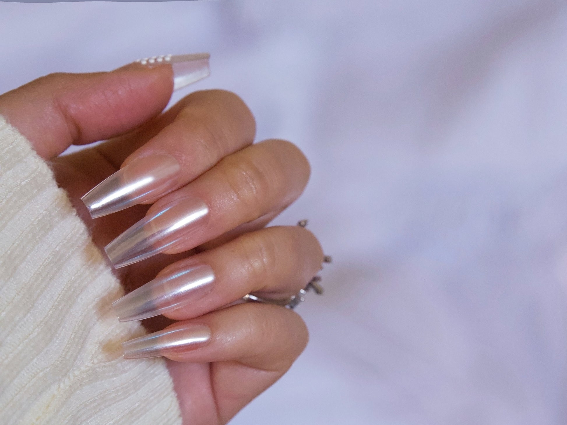 White Pearlescent Glow Chrome Nail Powder Mirror Effect/ Glazed Donut Nails Moonlight Effect Pigment Powder for Nail art