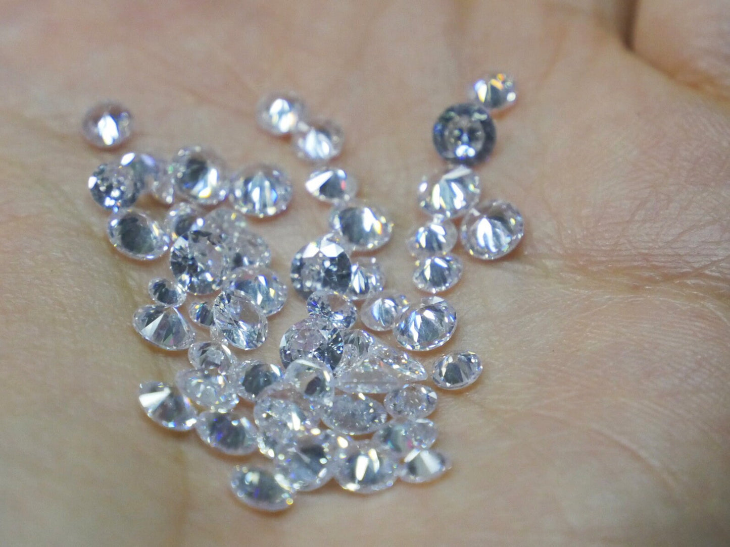 100pcs Pointed Back Clear Diamonds Glass Crystal Beads Nail Studs