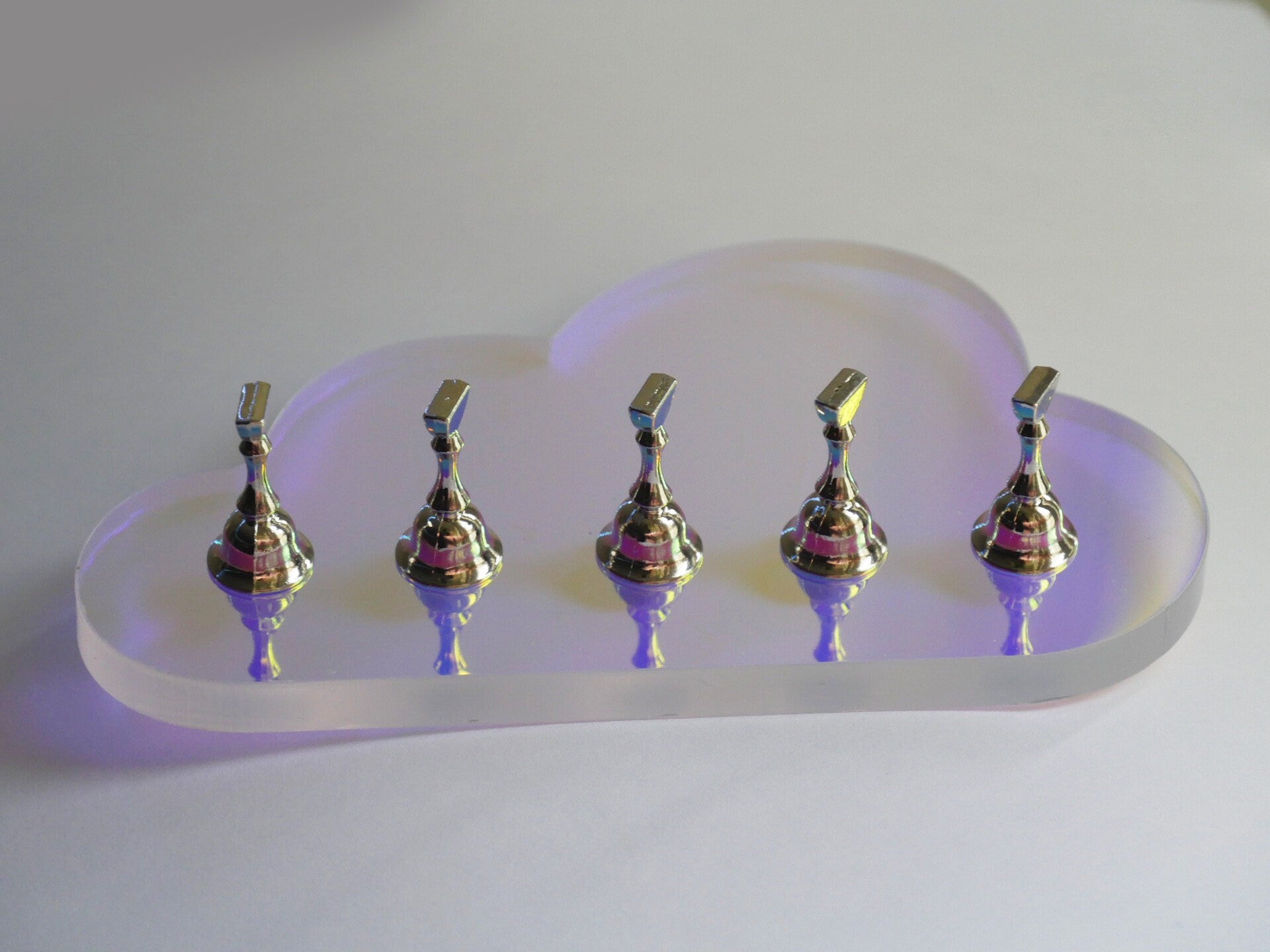 5pcs Cloud False Nail Display Stand Holder Set/ Aurora Blue Purple Magnetic Nail Art Practice Holder/ Polar Light Press on Nail Artist Tool