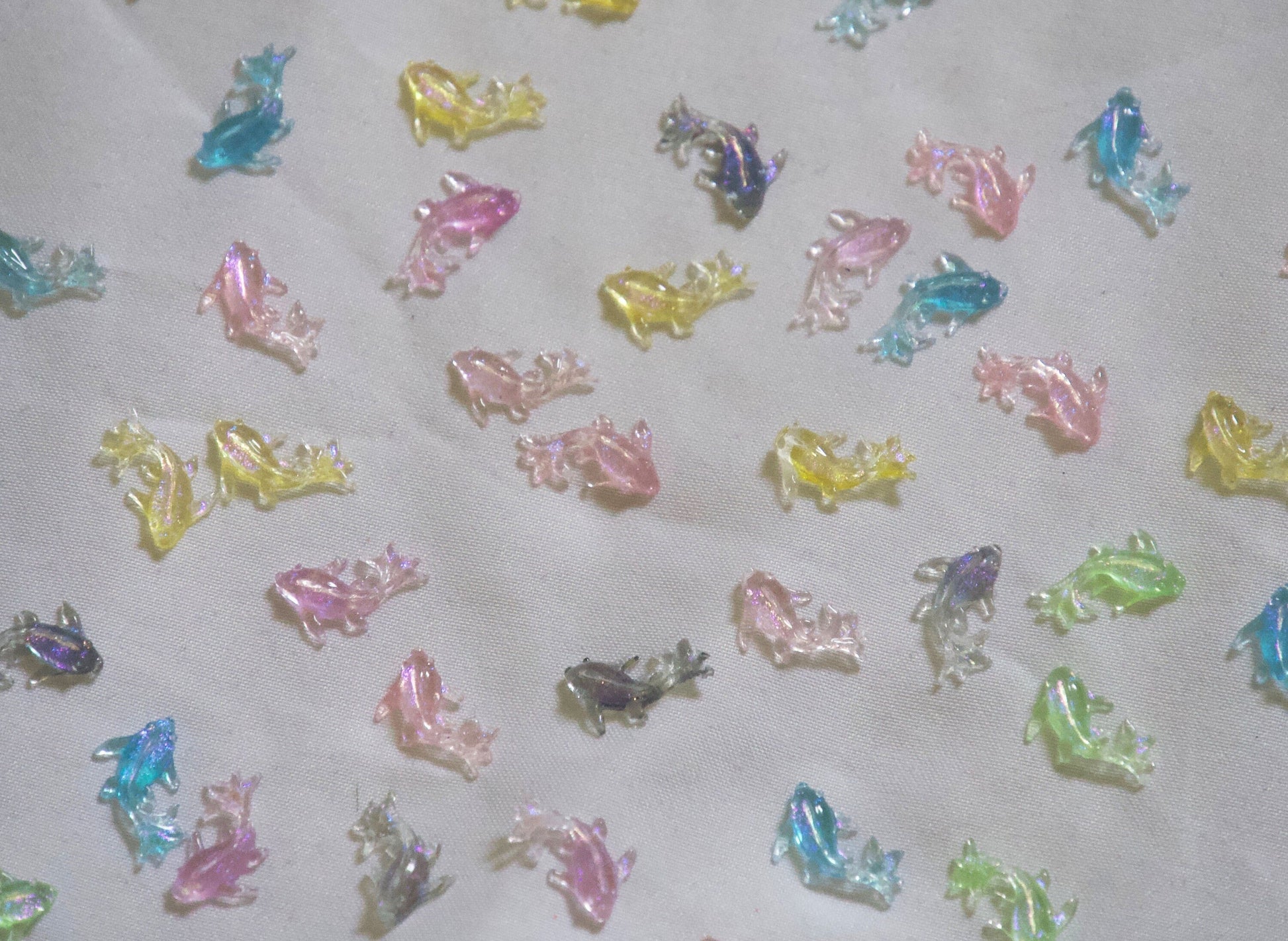 20pcs Polar light Translucent Fish Nail Art Studs