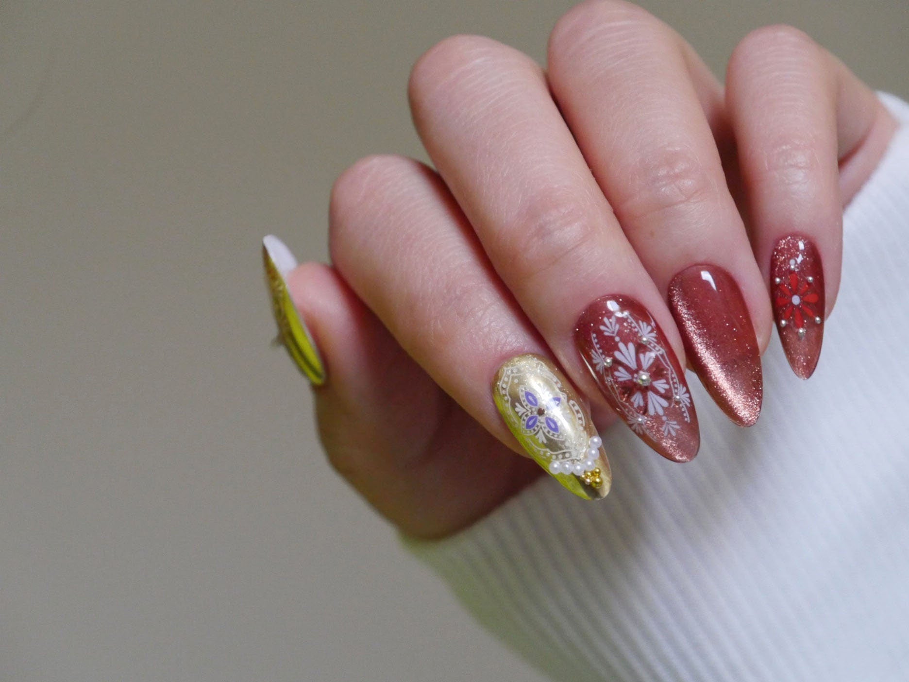 Henna White Mehndi FlowerTemplate Sticker for nail art