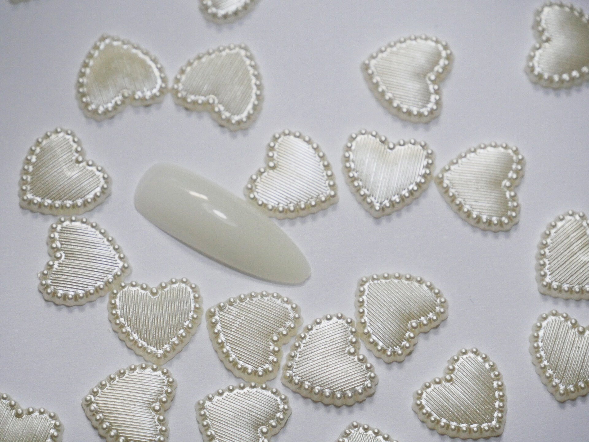 50pcs White Pearlescent Heart Decals