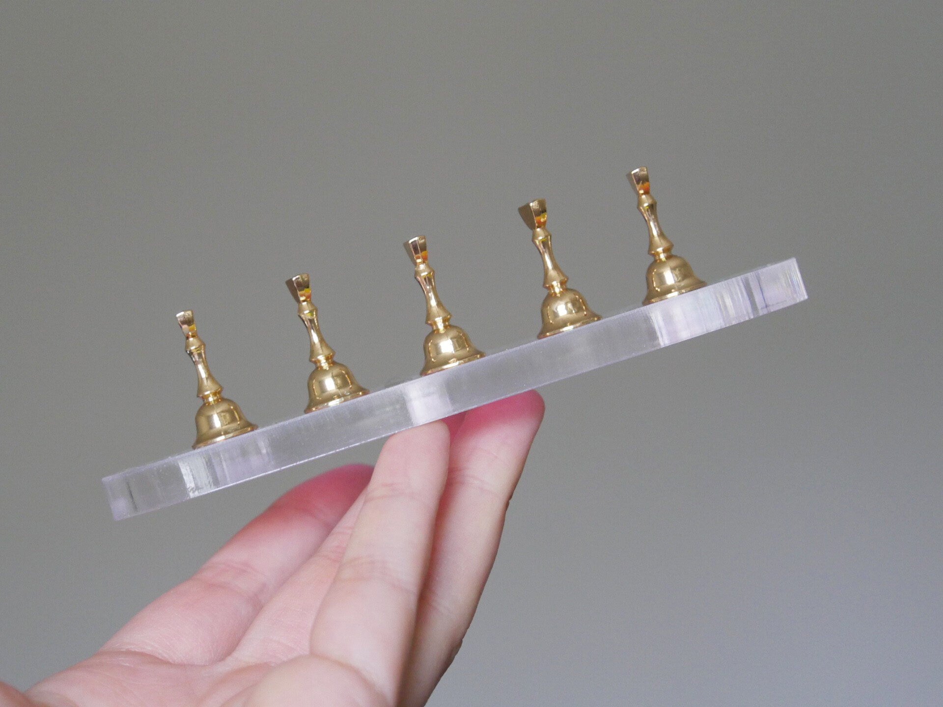 5pcs Cloud False Nail Display Stand Holder Set/ Aurora Blue Purple Magnetic Nail Art Practice Holder/ Polar Light Press on Nail Artist Tool