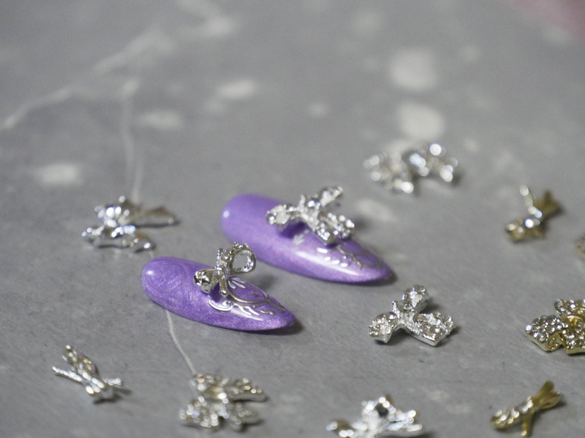 2 pcs Bowknot Nail Studs / Gold Silver with Zircon Bow tie charm Nail Design Nail Art/ Ribbon tie Manicure Nail supply nail polish