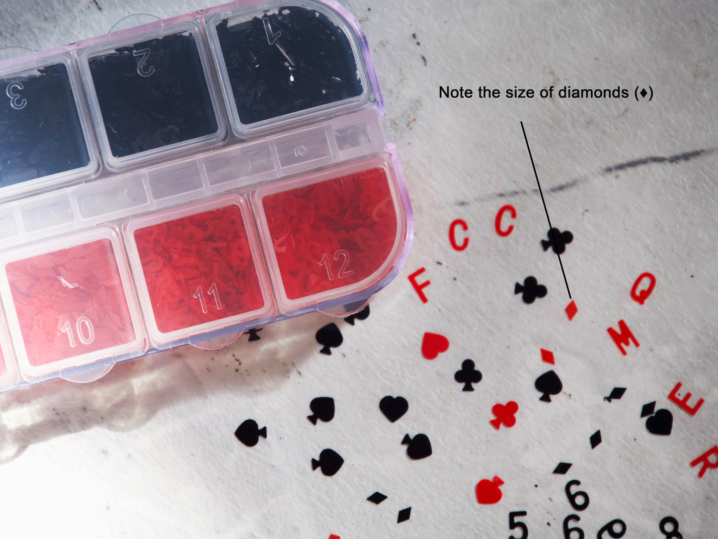 Poker Glitters Clubs Diamonds Hearts Spades English letter Number / Playing card suit Alphabet calligraphic Nail Crafts Supply