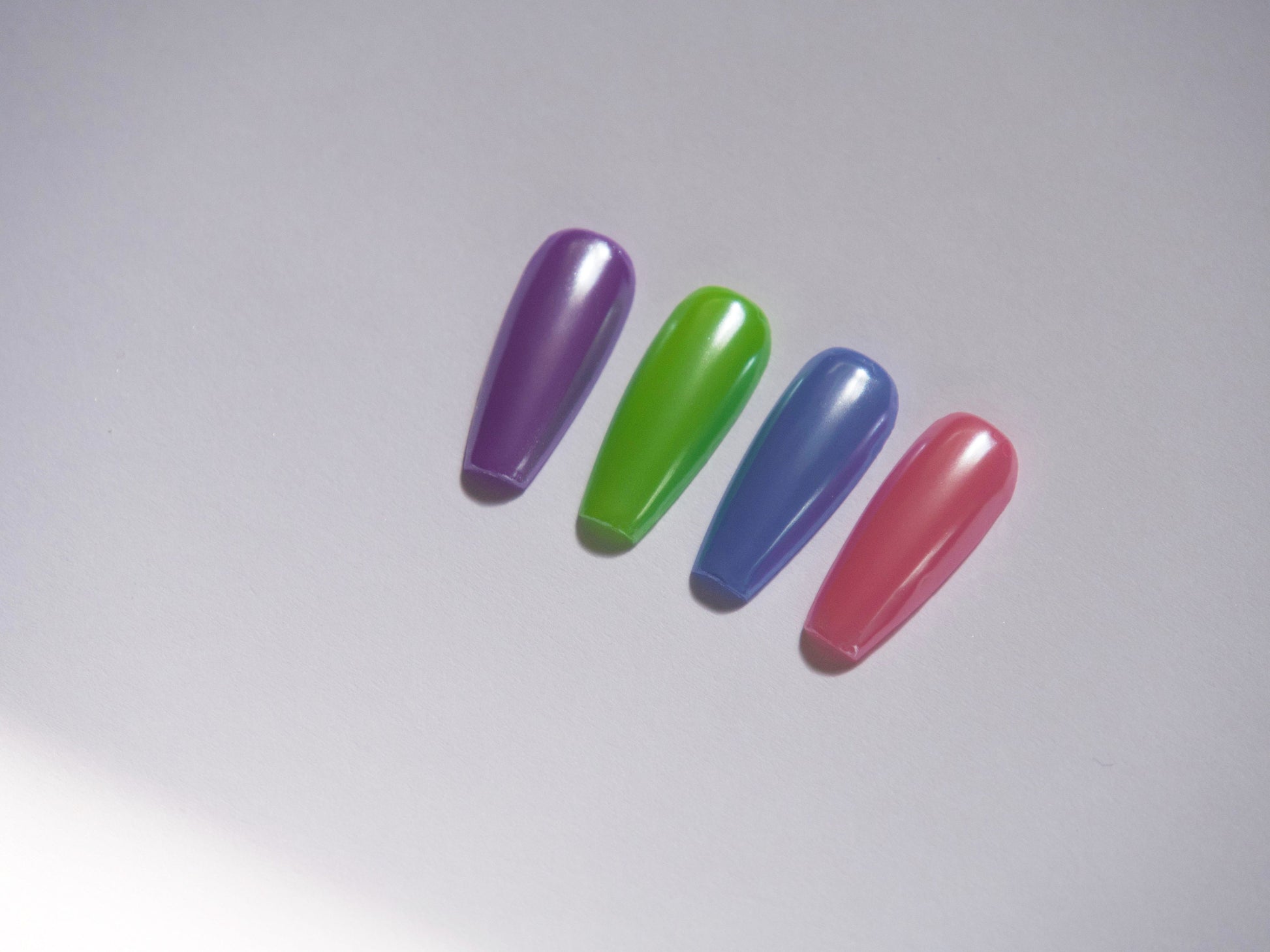 White Pearlescent Glow Chrome Nail Powder Mirror Effect/ Glazed Donut Nails Moonlight Effect Pigment Powder for Nail art