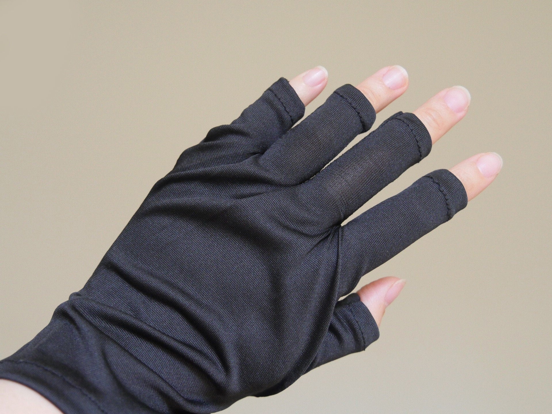1 pair UV Resistant Knitted Fingerless Gloves